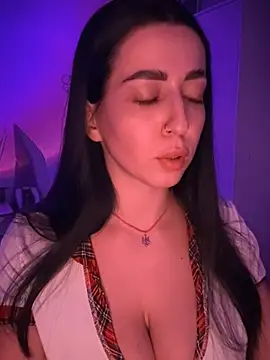 Snapshot of Emylia chatting on January 17, 7:16 pm Emylia online show from January 17, 7:16 pm