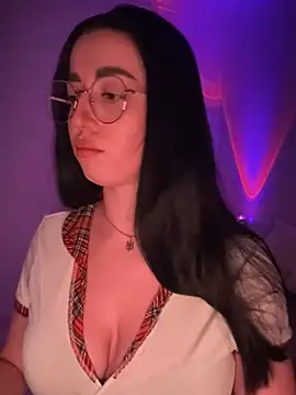 Snapshot of Emylia chatting on February 19, 7:59 pm Emylia online show from February 19, 7:59 pm