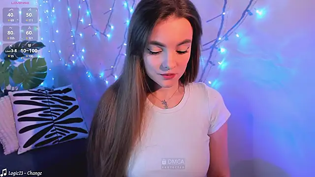 xwiuiwx online show from March 14, 12:32 am