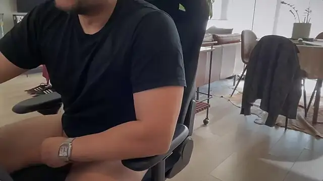 HungandThickLatin online show from March 1, 9:59 pm