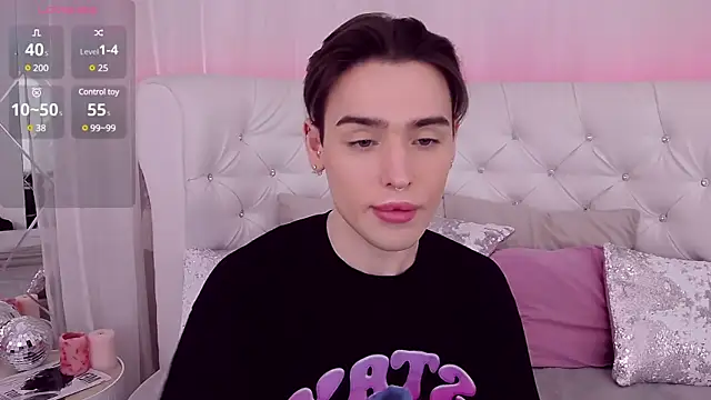 Snapshot of RobbyCharming chatting on January 15, 7:44 pm RobbyCharming online show from January 15, 7:44 pm