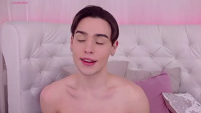 Snapshot of RobbyCharming chatting on January 16, 1:48 am RobbyCharming online show from January 16, 1:48 am