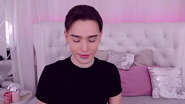 Snapshot of RobbyCharming chatting on January 24, 7:49 pm RobbyCharming online show from January 24, 7:49 pm
