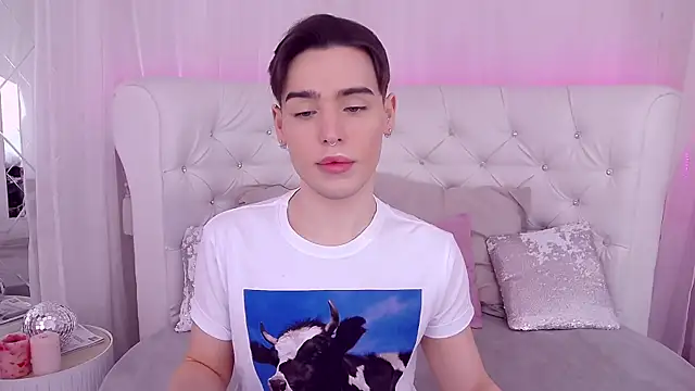 Snapshot of RobbyCharming chatting on January 25, 7:49 pm RobbyCharming online show from January 25, 7:49 pm