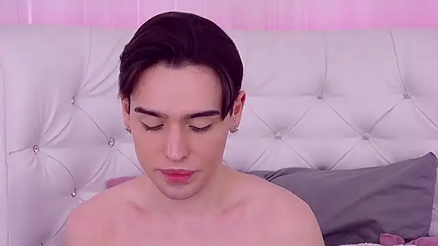 Snapshot of RobbyCharming chatting on February 23, 7:17 pm RobbyCharming online show from February 23, 7:17 pm