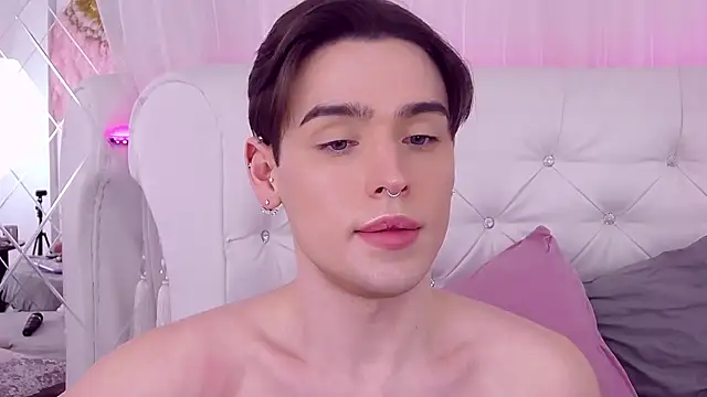 Snapshot of RobbyCharming chatting on February 25, 1:52 am RobbyCharming online show from February 25, 1:52 am