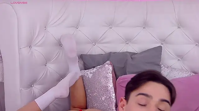 Snapshot of RobbyCharming chatting on March 21, 4:39 am RobbyCharming online show from March 21, 4:39 am
