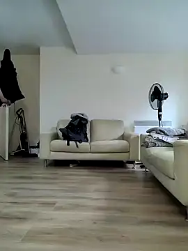 uk-bobbie-uk online show from December 27, 11:39 am