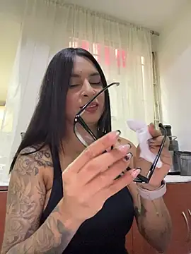 charlotte stevenss  online show from January 12, 2:33 pm