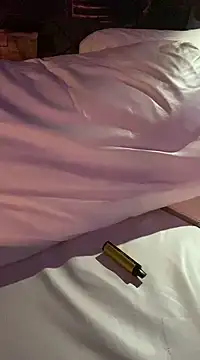 Snapshot of OSIRlS chatting on January 9, 3:23 pm OSIRlS online show from January 9, 3:23 pm