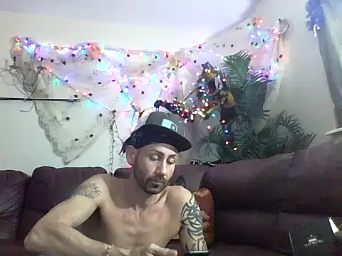 ItalianPapiDripDrip online show from December 3, 5:12 pm