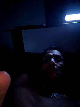 Snapshot of Laying_Sooner chatting on November 15, 5:27 am Laying Sooner online show from November 15, 5:27 am