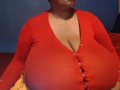 Snapshot of CUTEFIRMMELONSS chatting on February 6, 9:17 pm CUTEFIRMMELONSS online show from February 6, 9:17 pm