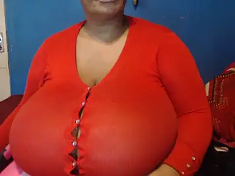 Snapshot of CUTEFIRMMELONSS chatting on February 20, 8:47 pm CUTEFIRMMELONSS online show from February 20, 8:47 pm