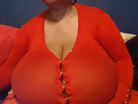 Snapshot of CUTEFIRMMELONSS chatting on March 1, 3:32 am CUTEFIRMMELONSS online show from March 1, 3:32 am