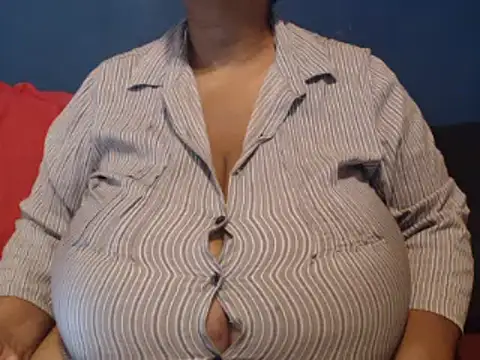 Snapshot of CUTEFIRMMELONSS chatting on March 4, 9:51 am CUTEFIRMMELONSS online show from March 4, 9:51 am