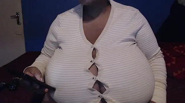 Snapshot of CUTEFIRMMELONSS chatting on March 6, 9:20 pm CUTEFIRMMELONSS online show from March 6, 9:20 pm