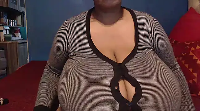 Snapshot of CUTEFIRMMELONSS chatting on March 10, 4:35 pm CUTEFIRMMELONSS online show from March 10, 4:35 pm