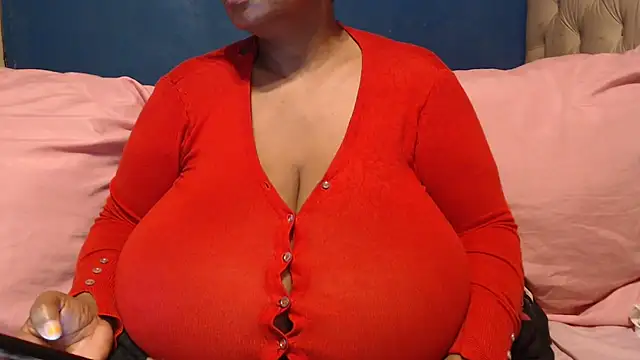 Snapshot of CUTEFIRMMELONSS chatting on October 19, 3:29 am CUTEFIRMMELONSS online show from October 19, 3:29 am