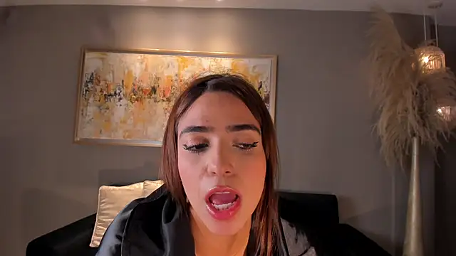 MariamRivera  online show from February 11, 9:42 am