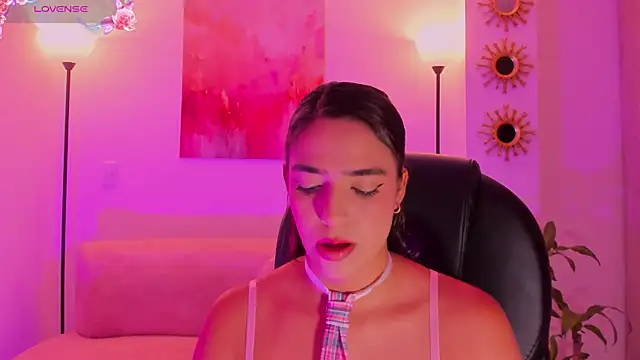 MariamRivera  online show from September 26, 11:31 pm