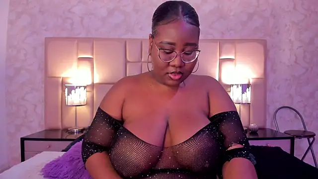 Snapshot of Darnellqueen chatting on January 22, 4:34 am Darnellqueen online show from January 22, 4:34 am