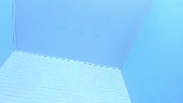 Snapshot of Helenn_monroy1 chatting on December 4, 5:44 pm Helenn monroy1 online show from December 4, 5:44 pm