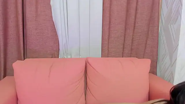 Snapshot of lara_murphy chatting on February 6, 11:26 pm lara murphy online show from February 6, 11:26 pm