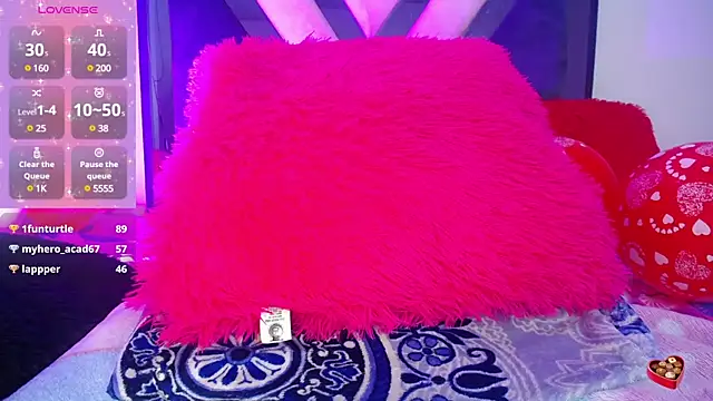 Miley Walker1 online show from February 24, 4:36 pm