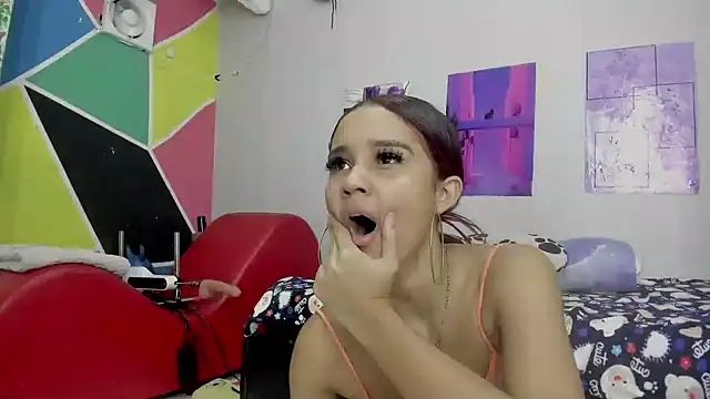 MarianaManzur online show from January 25, 2:36 pm