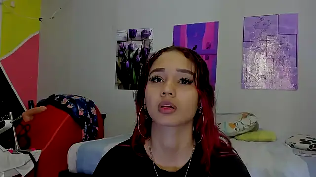 MarianaManzur online show from January 30, 2:04 pm