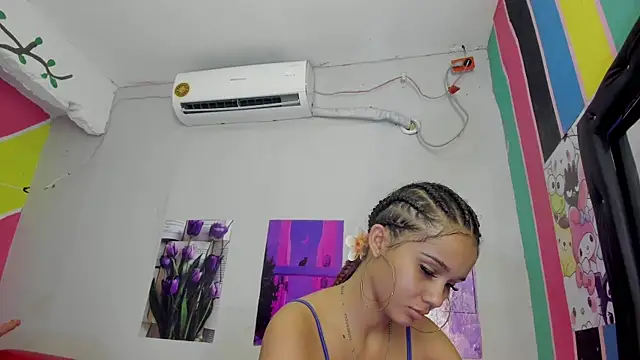 MarianaManzur online show from March 10, 1:32 pm