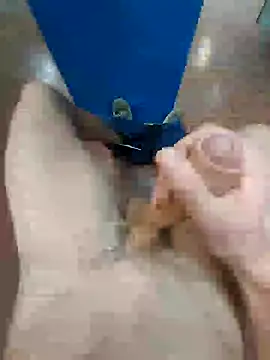 Snapshot of Pascutt chatting on January 3, 2:08 pm Pascutt online show from January 3, 2:08 pm