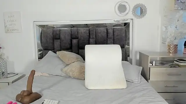 MilfClarett online show from February 21, 11:17 pm