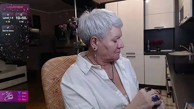 roxana brooks online show from November 18, 2:43 pm