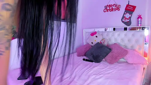 Snapshot of Candace_Hill1 chatting on December 20, 10:43 pm Candace Hill1 online show from December 20, 10:43 pm