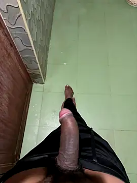 yo19boy online show from December 5, 8:45 am