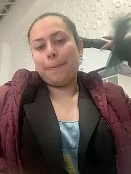 Snapshot of adriluna chatting on September 13, 10:20 pm adriluna online show from September 13, 10:20 pm