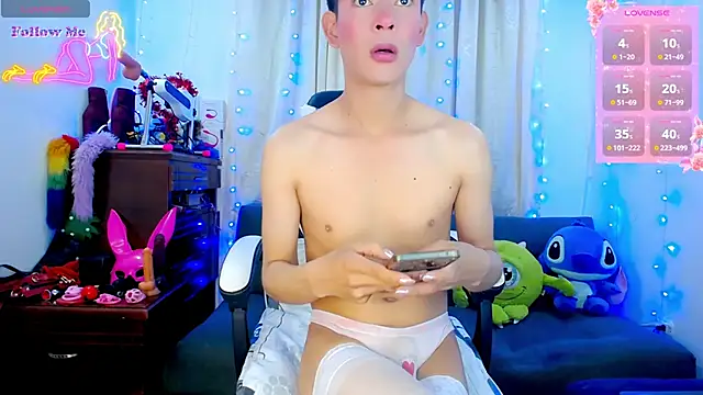 Aleexx    online show from November 4, 10:14 am