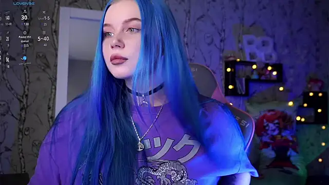 Moon Valkyrie online show from December 12, 10:45 am