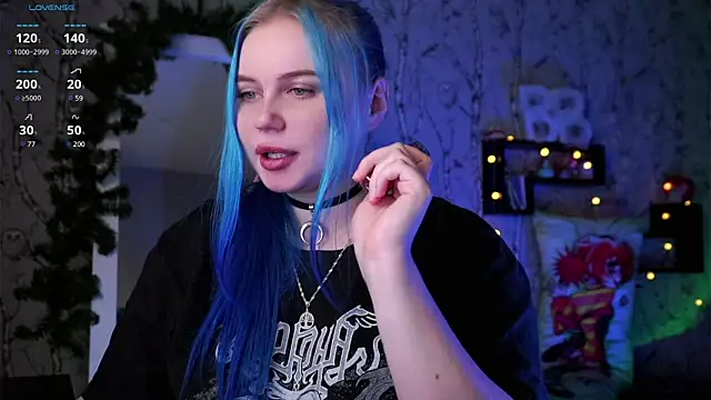 Moon Valkyrie online show from January 20, 1:11 pm