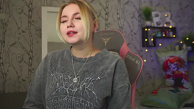 Moon Valkyrie online show from February 27, 9:53 am