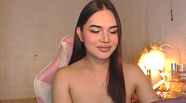 Snapshot of Ashely_Lewis chatting on February 17, 1:10 pm Ashely Lewis online show from February 17, 1:10 pm