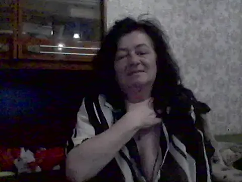 GypsiQueen2 online show from March 9, 5:17 pm