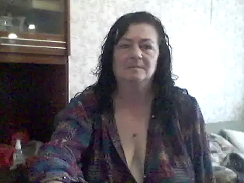 GypsiQueen2 online show from March 15, 10:57 am