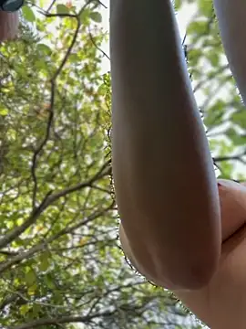 Snapshot of LukeLouHarvey chatting on December 3, 2:41 am LukeLouHarvey online show from December 3, 2:41 am