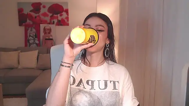 Snapshot of sakura_beauty chatting on December 15, 7:57 am sakura beauty online show from December 15, 7:57 am