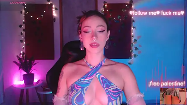 Snapshot of sakura_beauty chatting on October 10, 4:33 am sakura beauty online show from October 10, 4:33 am