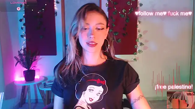 Snapshot of sakura_beauty chatting on October 15, 5:07 am sakura beauty online show from October 15, 5:07 am