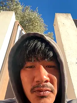 juniiorre online show from October 6, 7:17 am